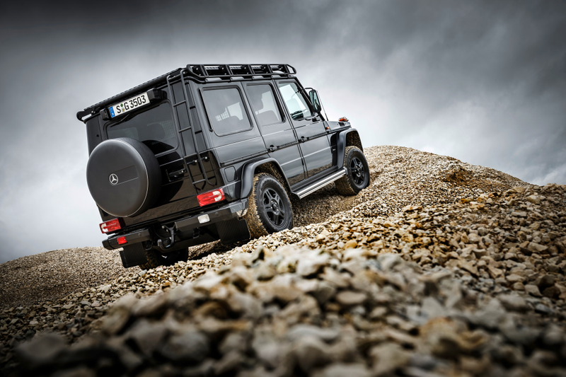 Illustration for article titled The Mercedes G-Wagen Is Back To Crank Windows And Cloth Seats But Still Costs $90,000
